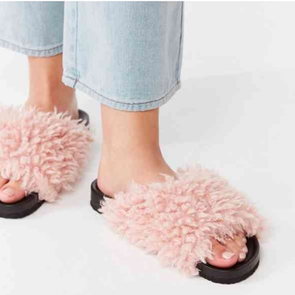 Urban Outfitters Shoes - Urban Outfitters Pink Slides